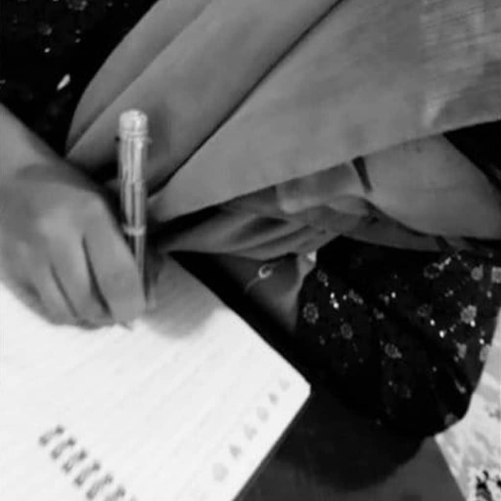 در حال حاضر در حال تماشای این مورد هستید میان سکوت و سرکوب